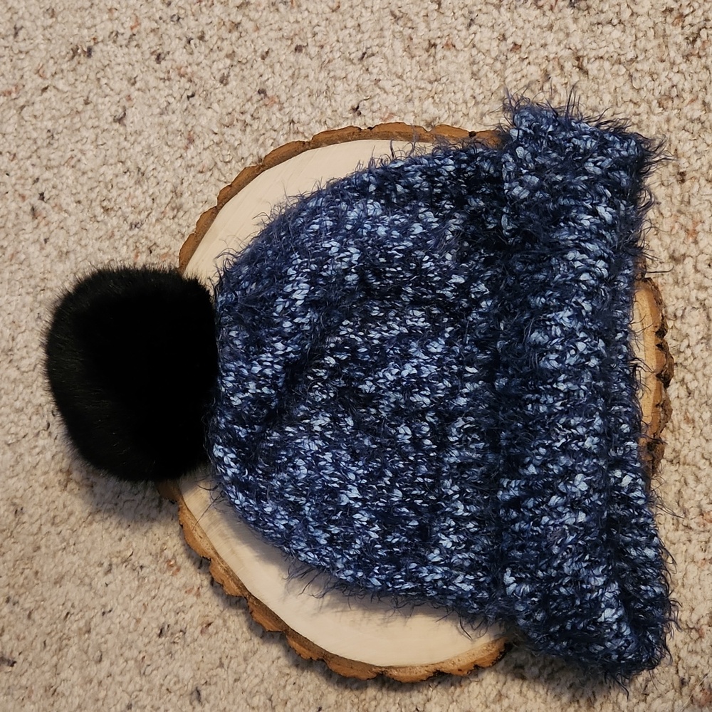 Isaac Mizrahi Live Blue Winter Removeable Pom Pom Hat